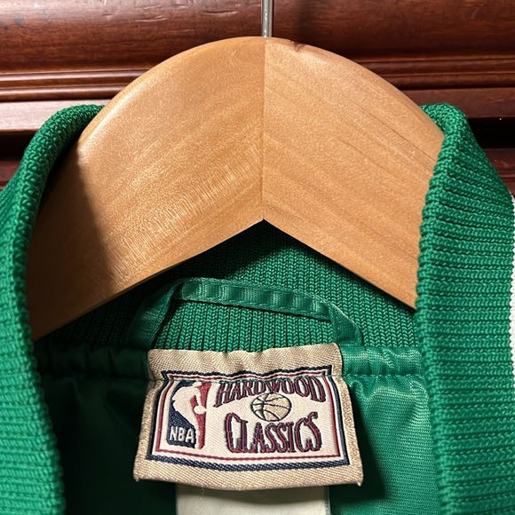 Hardwood Classics NBA Champions Boston Celtics Vintage Bomber Jacket 100% Nylon - Picture 7 of 8